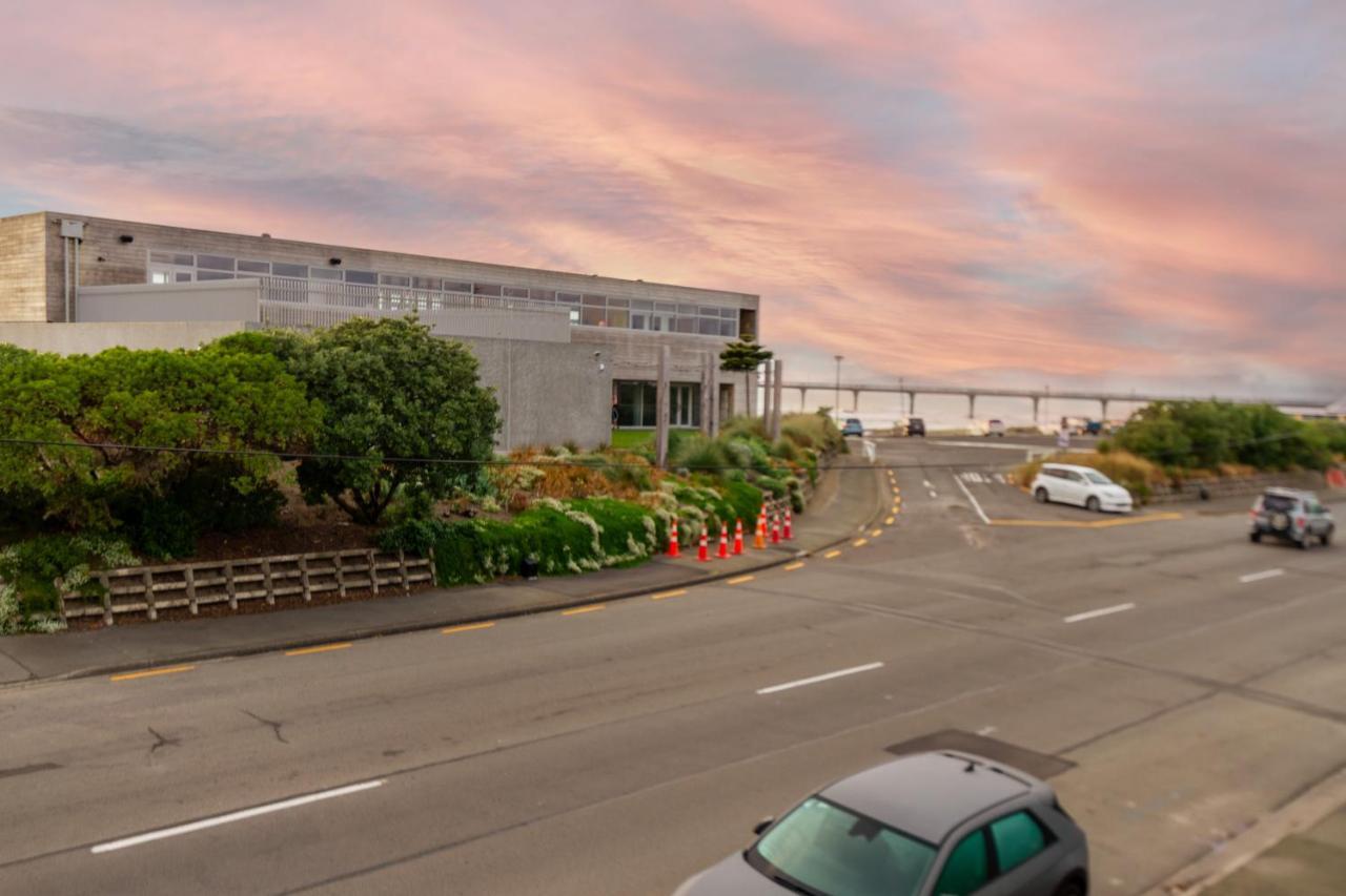 Sunrise From Your Balcony 2 Bed 2 Bath *