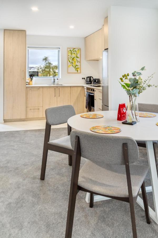 Hear The Wind In The Trees - 2 Bed 1 Bath 1 Garage Apartment *