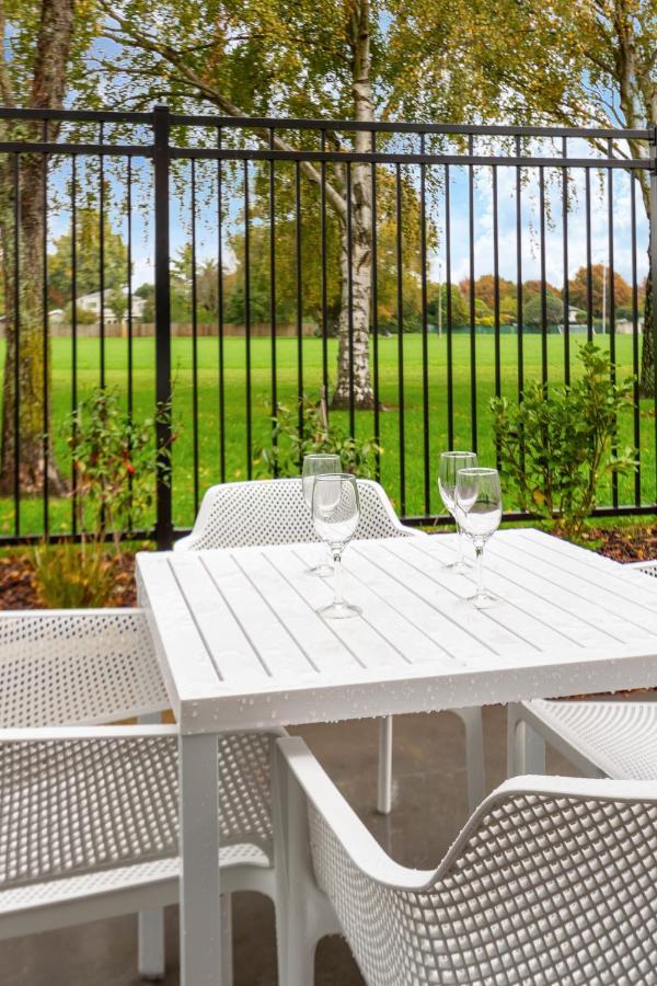 Apartment Hear The Wind In The Trees - 2 Bed 1 Bath 1 Garage Christchurch