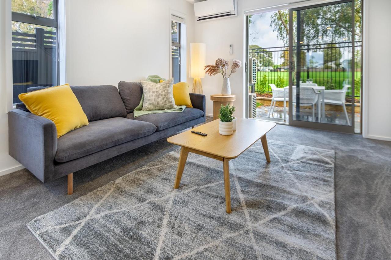 Apartment Hear The Wind In The Trees - 2 Bed 1 Bath 1 Garage