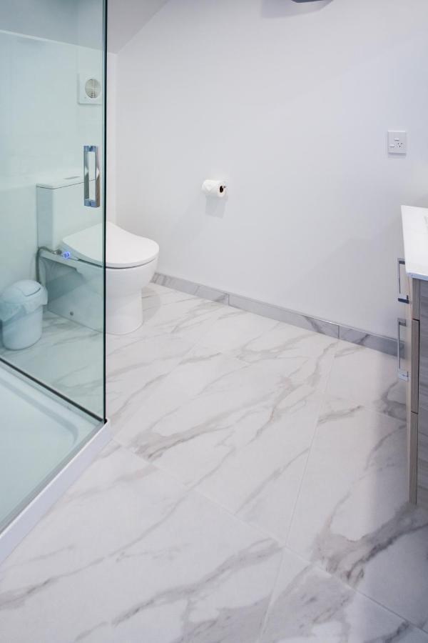 Two Bedroom, Two Bathroom Urban Oasis