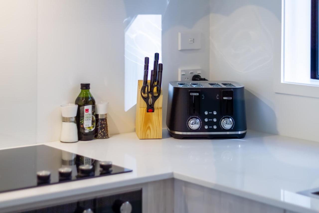 Apartment Awaits 2 Bed 2 Bath With Carpark Christchurch