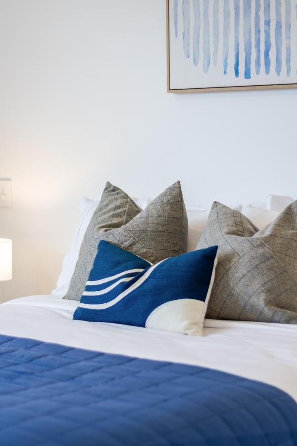 Awaits 2 Bed 2 Bath With Carpark Christchurch