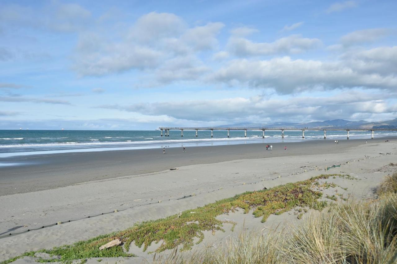 Sea Air And Sandy Beach, Beautiful 1 Bed 1 Bath * Christchurch