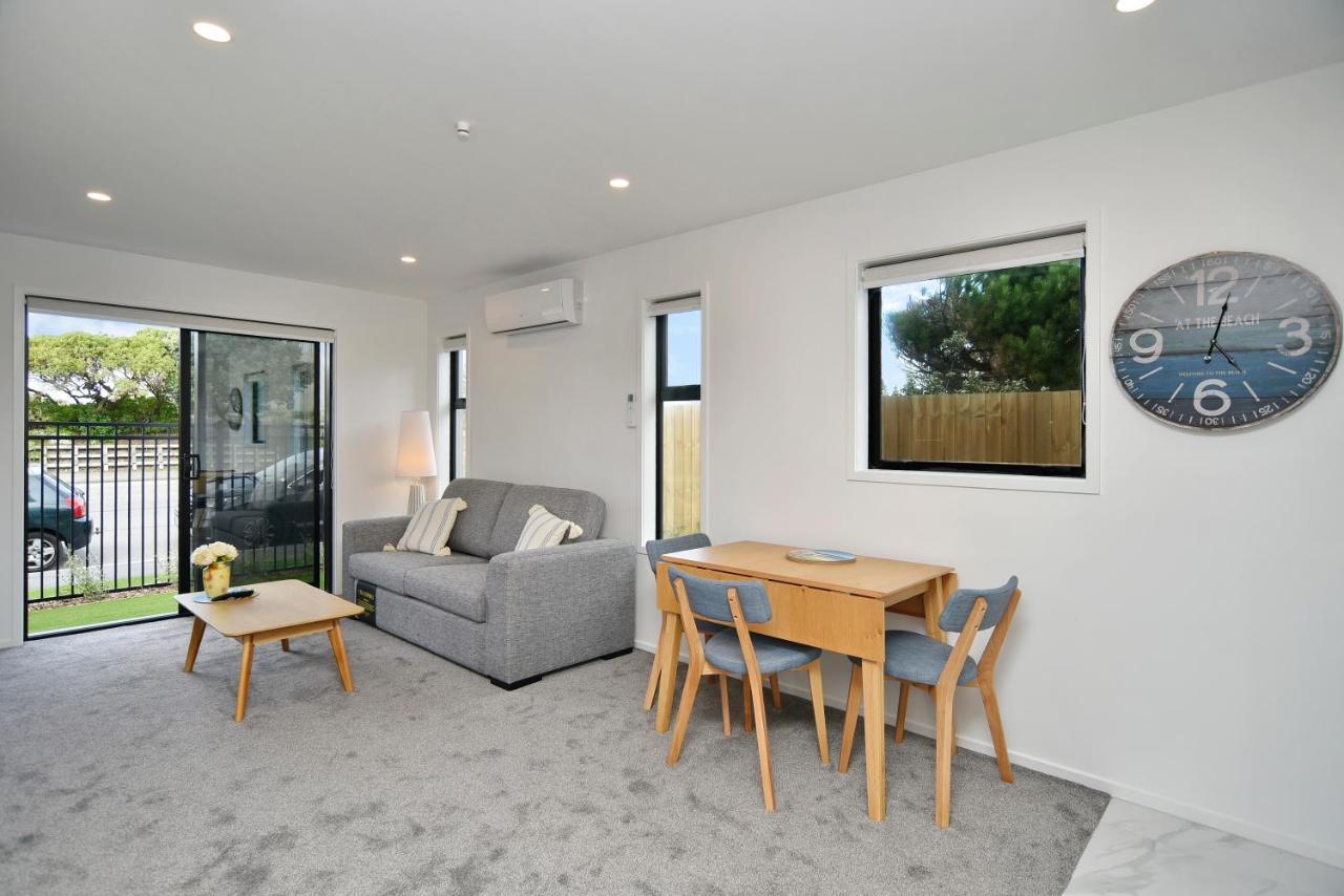 Sea Air And Sandy Beach, Beautiful 1 Bed 1 Bath Christchurch