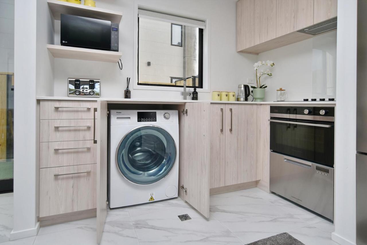 Sea Air And Sandy Beach, Beautiful 1 Bed 1 Bath
