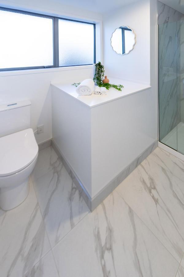 Apartment Urban Park Escape 2 Bed 2 Bath W/carpark Christchurch