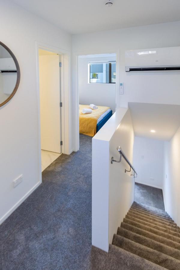 Urban Park Escape 2 Bed 2 Bath W/carpark