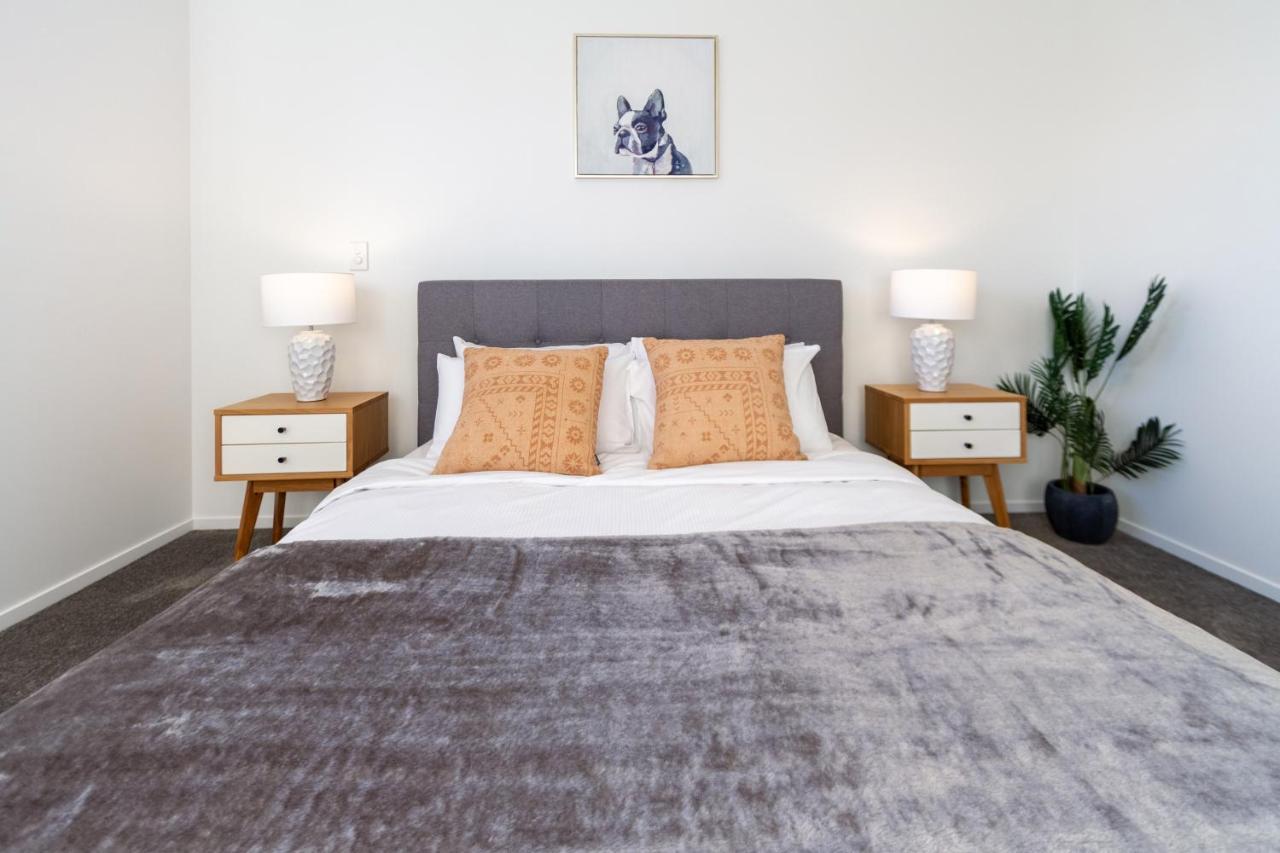 Urban Park Escape 2 Bed 2 Bath W/carpark *