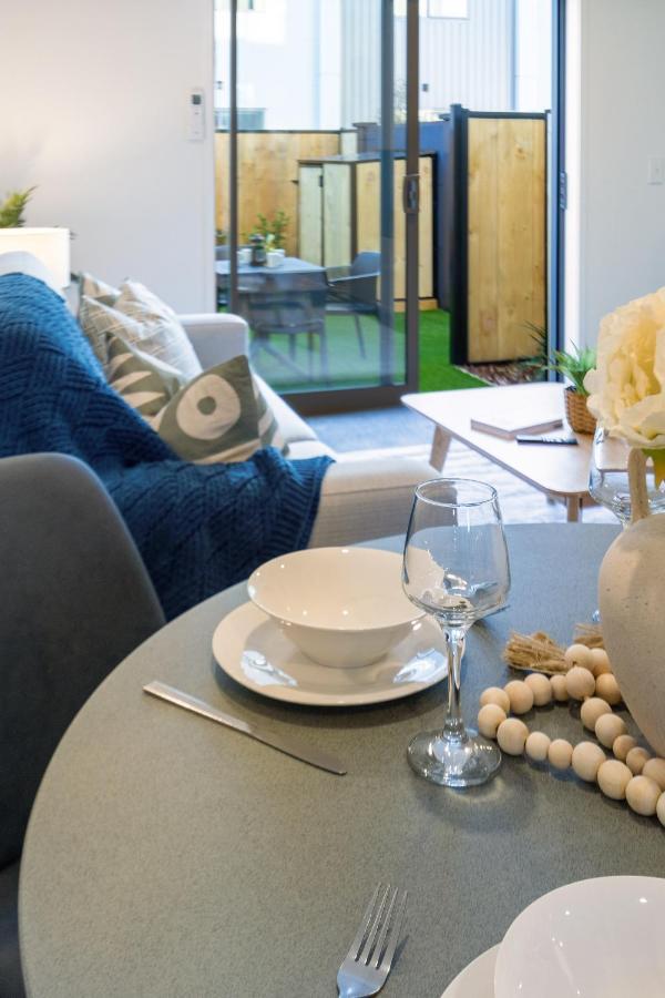 Urban Park Escape 2 Bed 2 Bath W/carpark