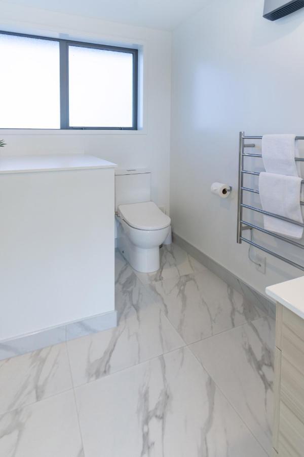 Apartment Stroll Through The Park 2 Bed 2 Bath W/carpark