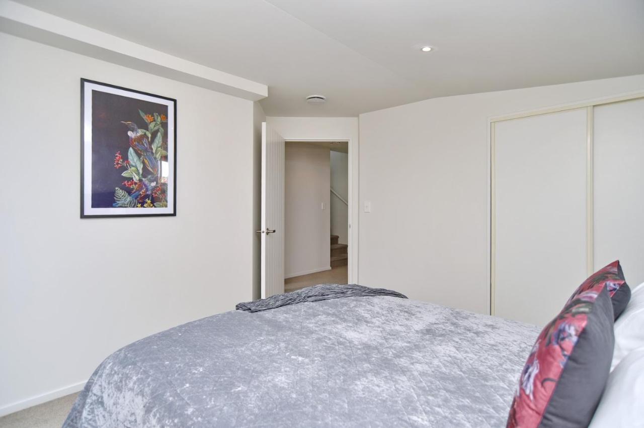 Regents 94 - Homes Holiday home