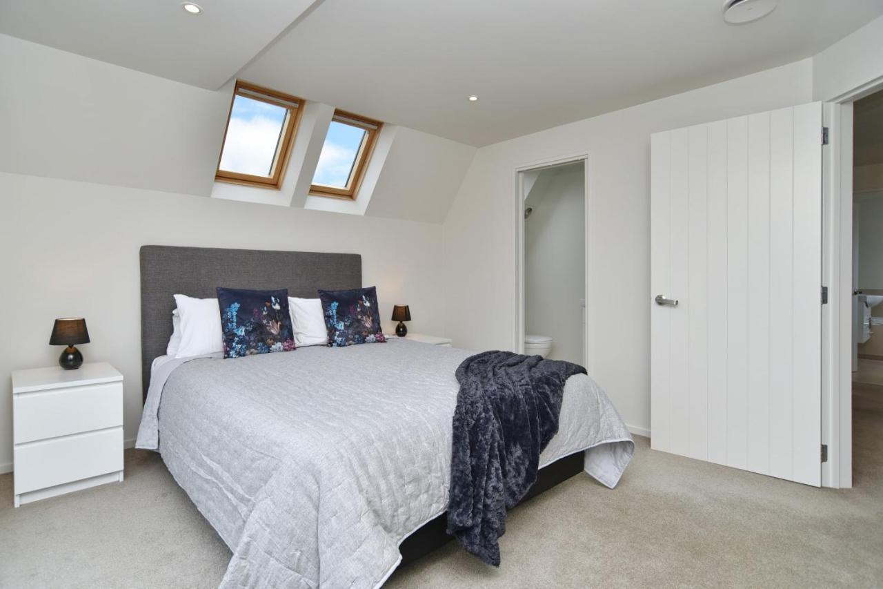 Regents 94 - Homes Holiday home *