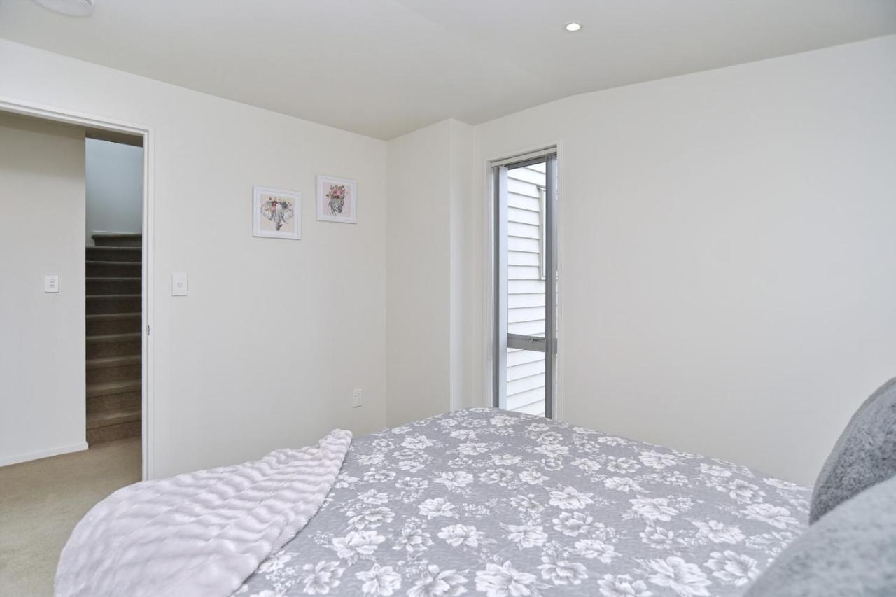 Regents 94 - Homes Holiday home