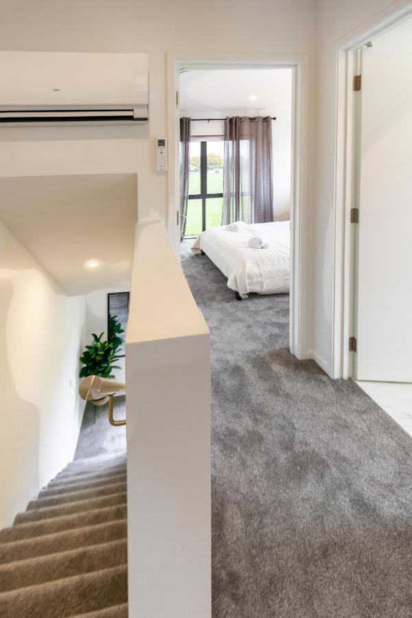Peaceful Park View Townhouse 2 Bed W/carpark * Christchurch