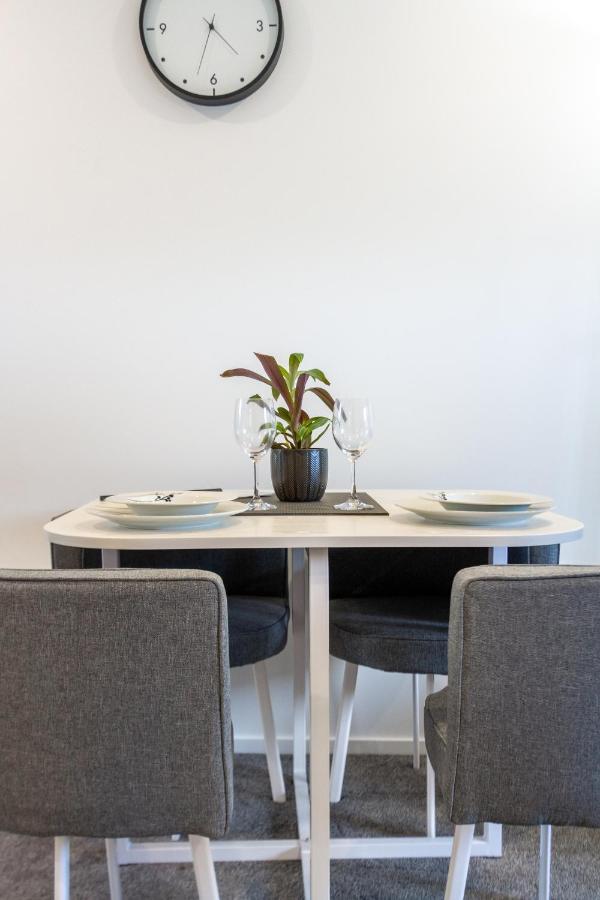 Wave Side Escape 1 Bed 1 Bath, New Brighton Apartment *