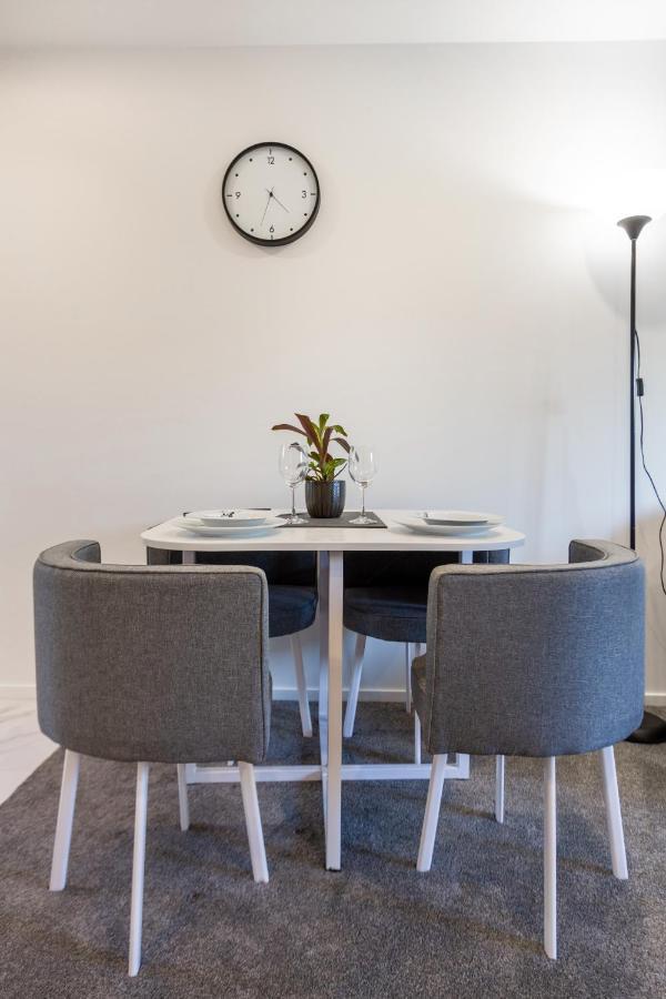 Wave Side Escape 1 Bed 1 Bath, New Brighton Apartment *