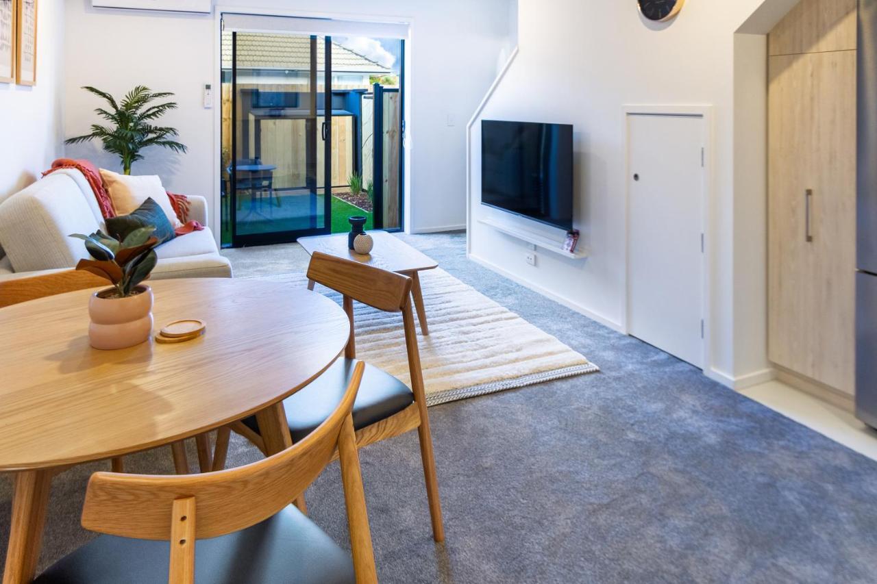 Apartment 1 Bedroom 1 Bath, Executive Escape, Northlands Mall