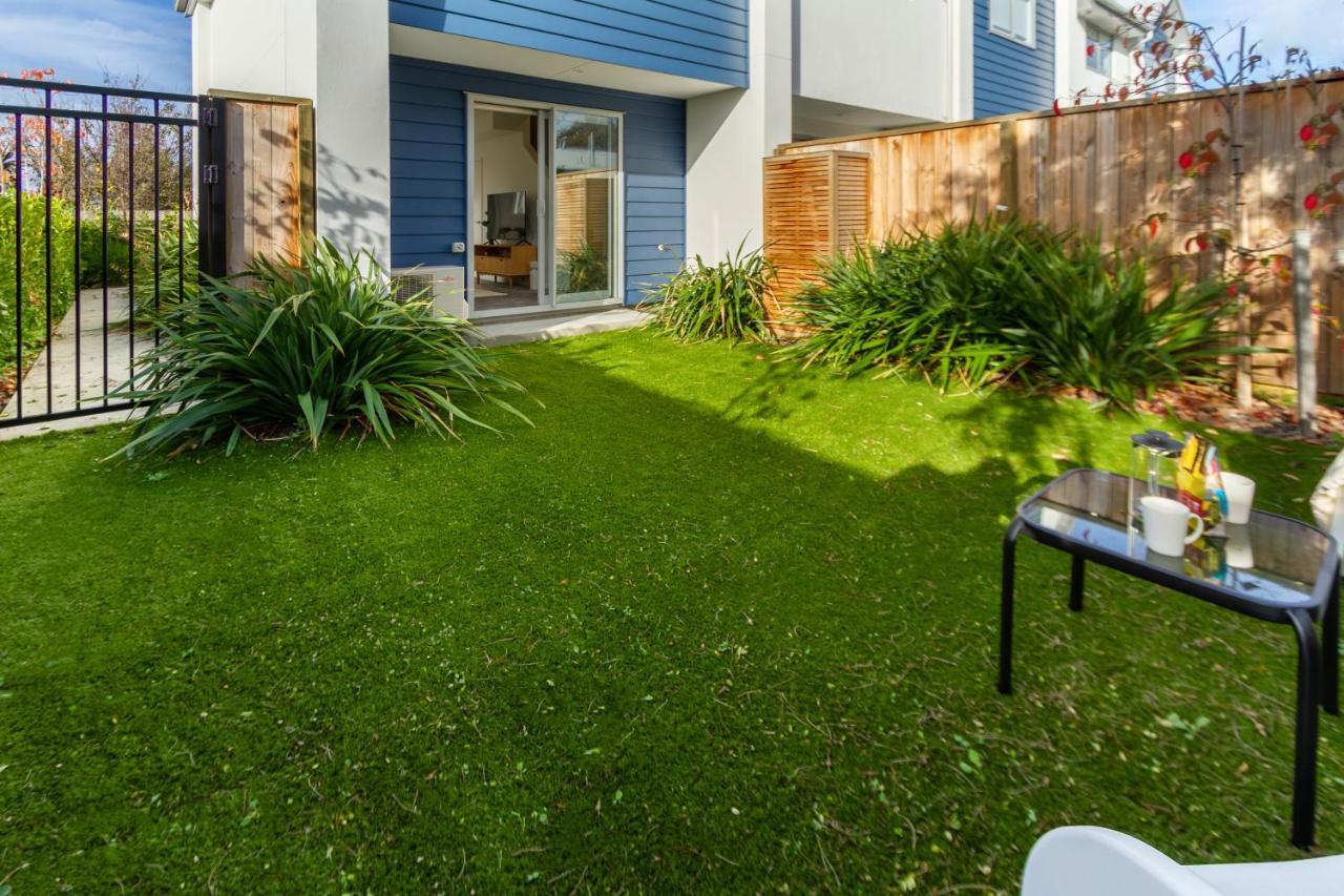 2 Bed Escape, Heart Of Riccarton W/carpark Apartment