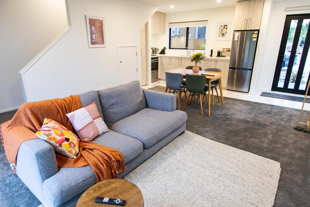 St Albans 2 Bed Townhouse With Carpark