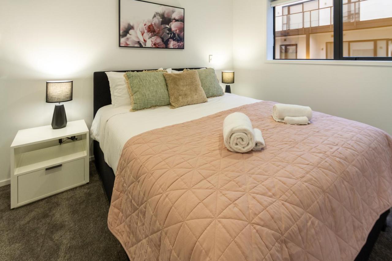 Chic Cbd Townhouse 2 Bed 2 Bath Apartment Christchurch