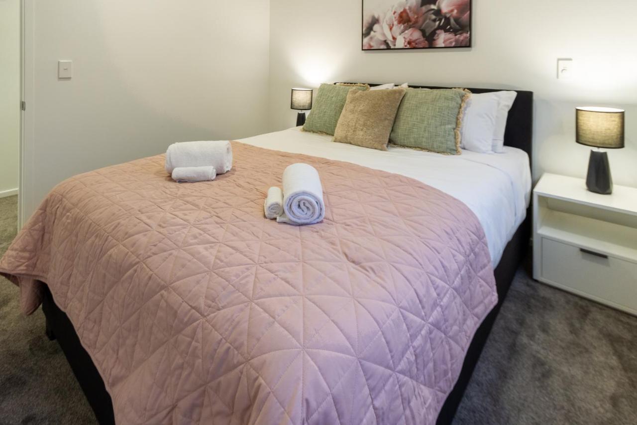 Chic Cbd Townhouse 2 Bed 2 Bath *