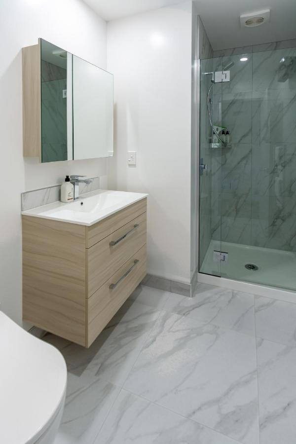 Apartment Chic Cbd Townhouse 2 Bed 2 Bath *