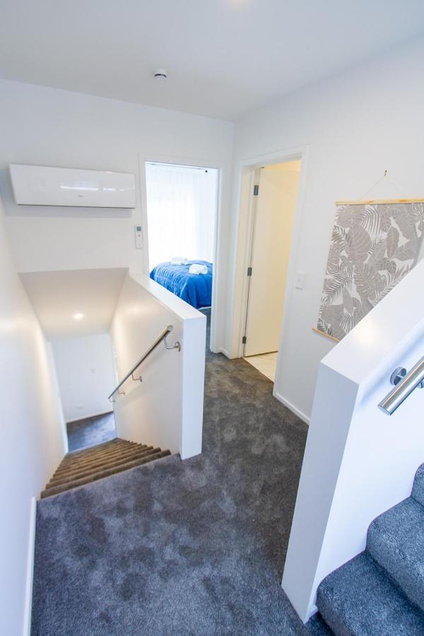 Stone Throw To Hagley Park And Chch Hostpital 2 Bedroom 2 Bathroom Christchurch