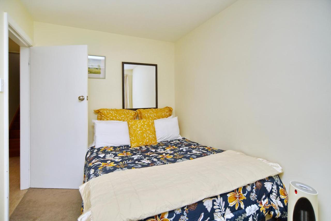 Charlesworth - Homes Holiday home *