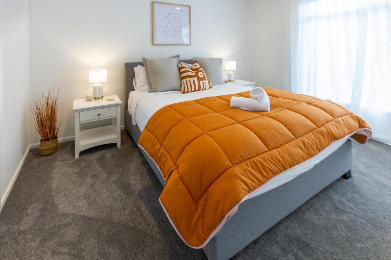 Stone Throw To Hagley Park And Chch Hostpital 2 Bedroom 2 Bathroom Apartment