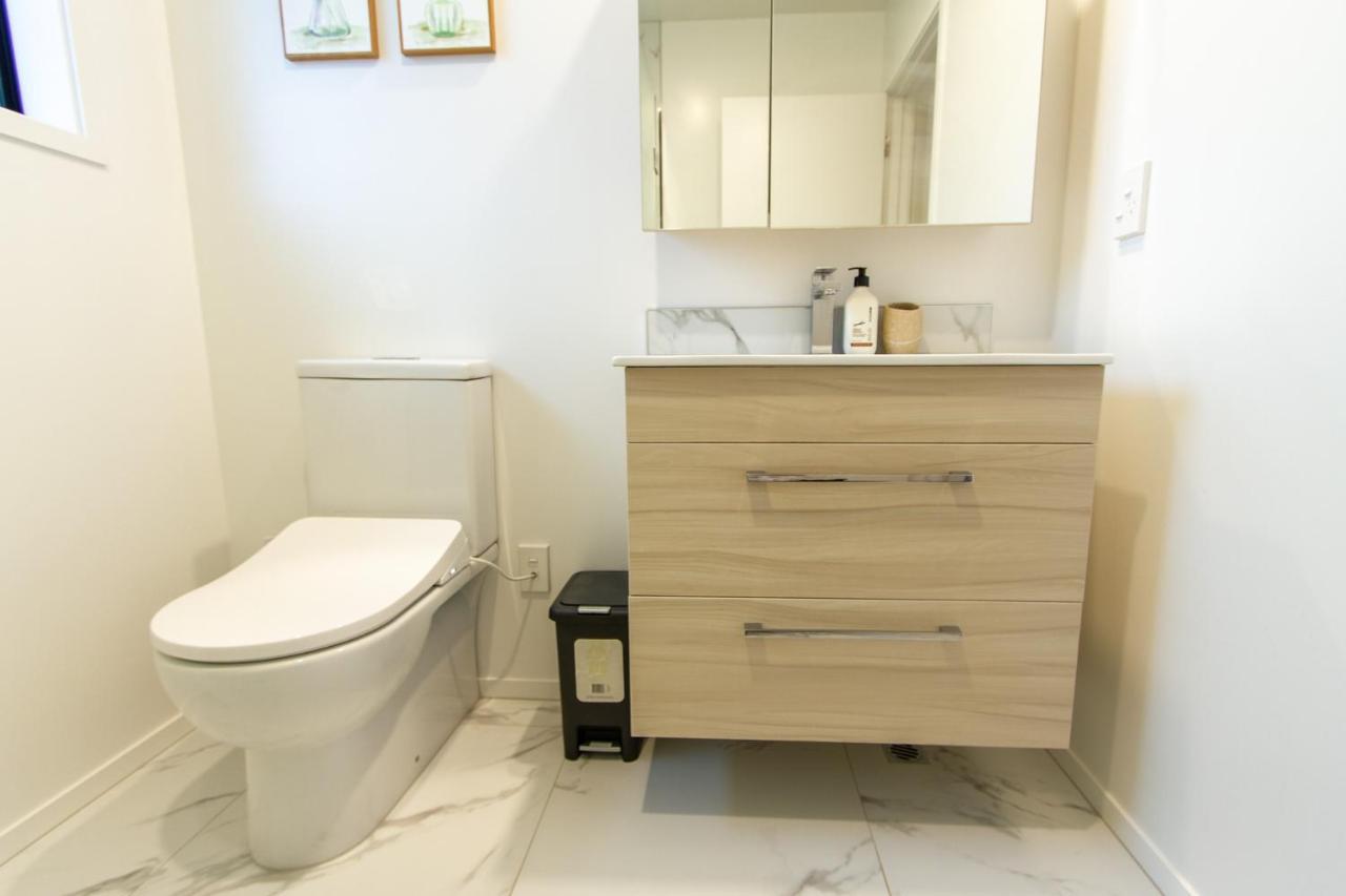 St Albans 2 Bed Townhouse With Carpark Christchurch