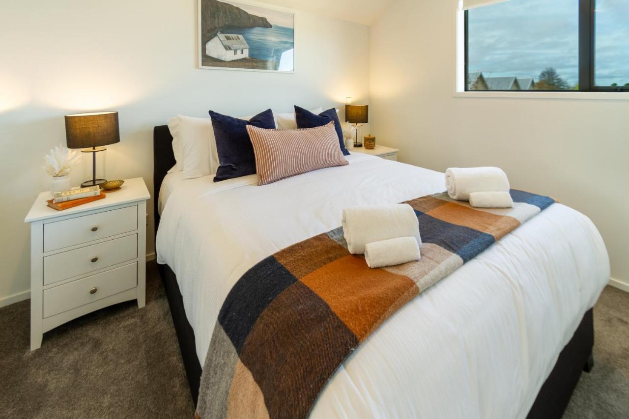2 Bed Escape, Heart Of Riccarton W/carpark Christchurch