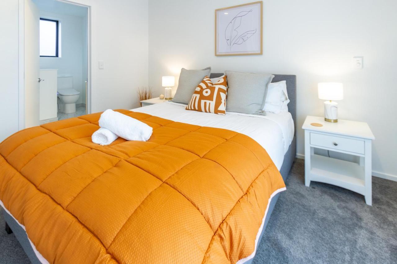 Stone Throw To Hagley Park And Chch Hostpital 2 Bedroom 2 Bathroom Apartment Christchurch