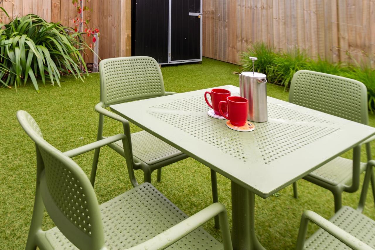 St Albans 2 Bed Townhouse With Carpark Apartment