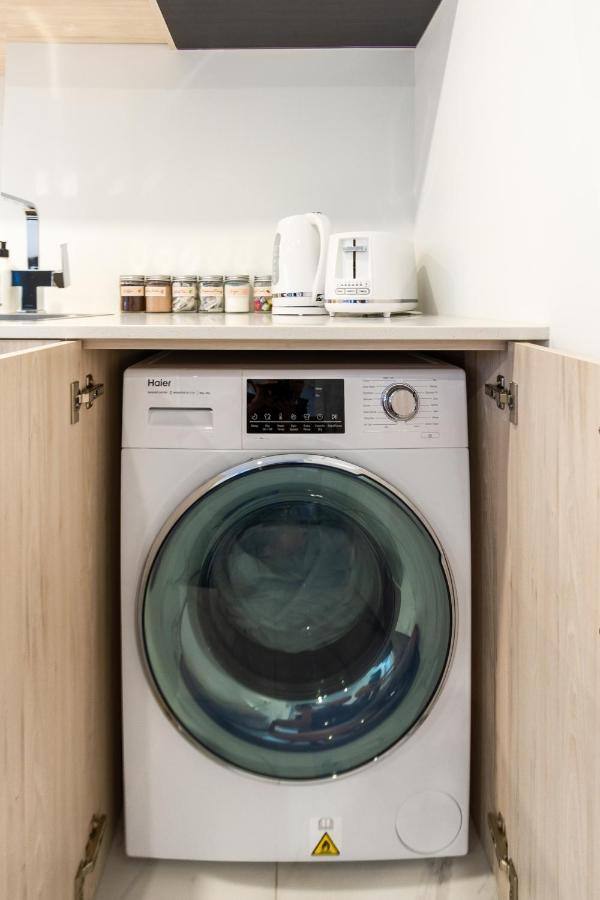 Stylish In The Heart Of 2 Bed * Christchurch
