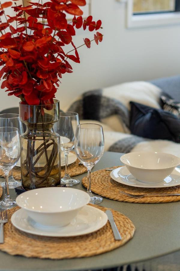 Cashel Street Hideaway 2 Bed 2 Bath *