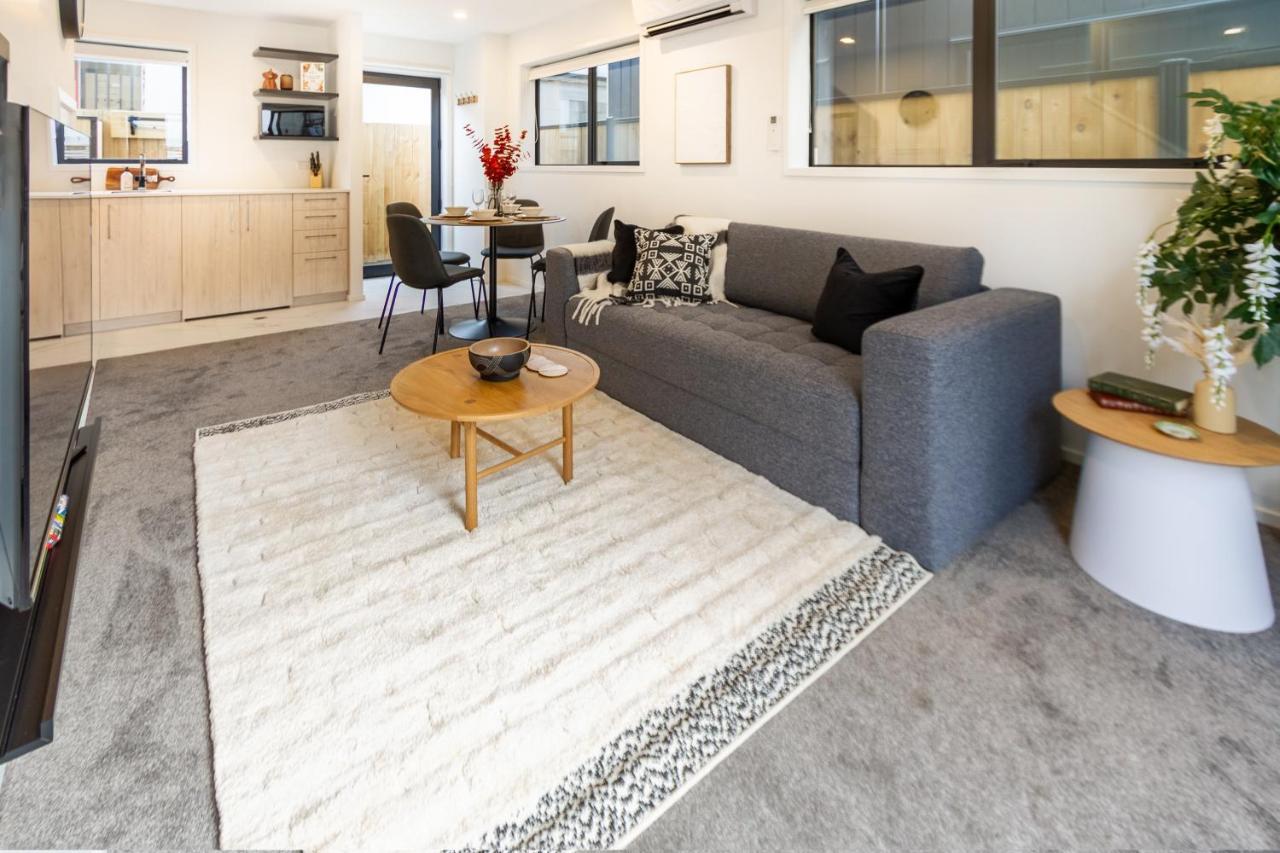Cashel Street Hideaway 2 Bed 2 Bath Christchurch