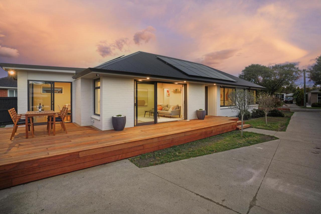 Holiday home Private, Family-friendly Home, 4br By Airport & Free Parking