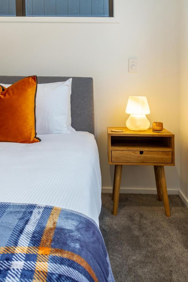Cashel Street Hideaway 2 Bed 2 Bath Apartment *