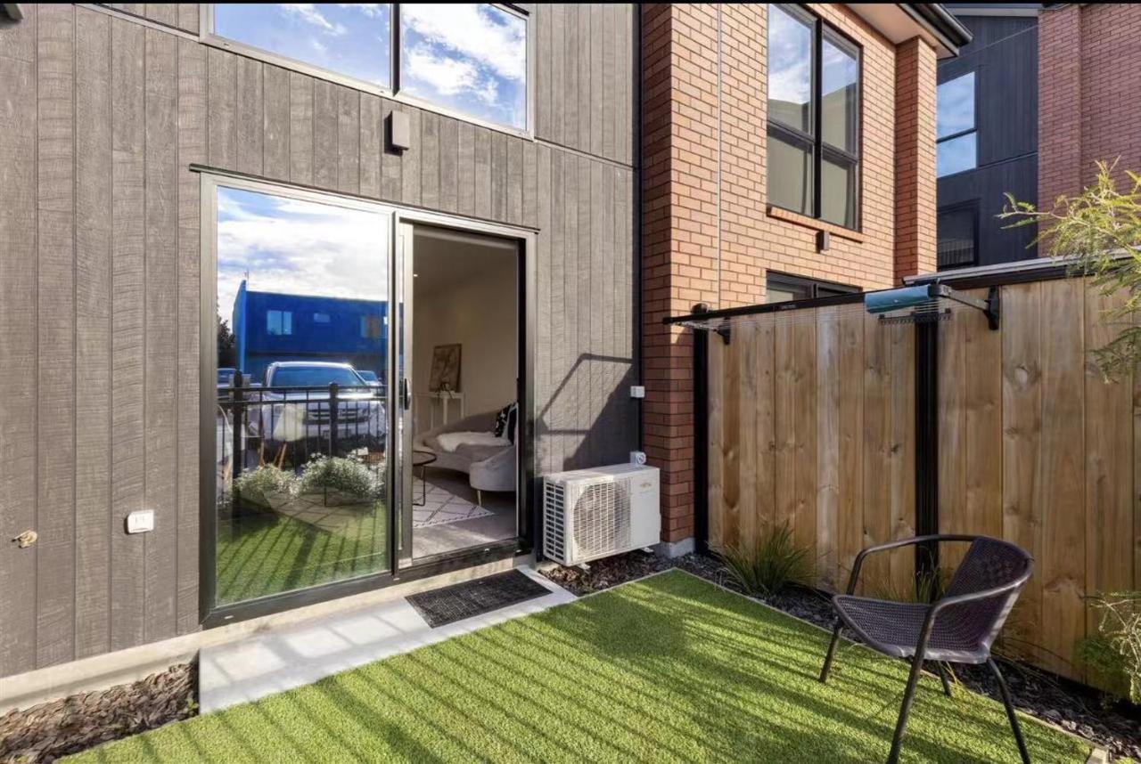 New Cozy Townhouse Near Chch Arena * Christchurch