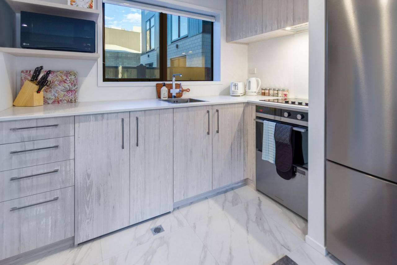 Of 2 Bed 2 Bath Apartment Christchurch