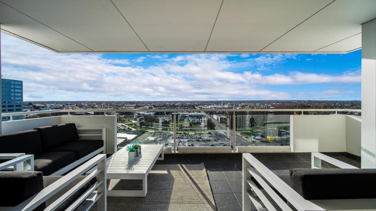 View With Free Valet Parking Apartment Christchurch
