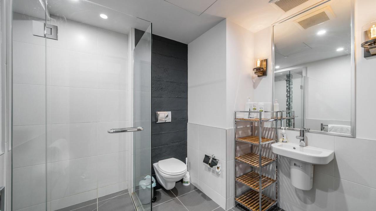 View With Free Valet Parking * Christchurch