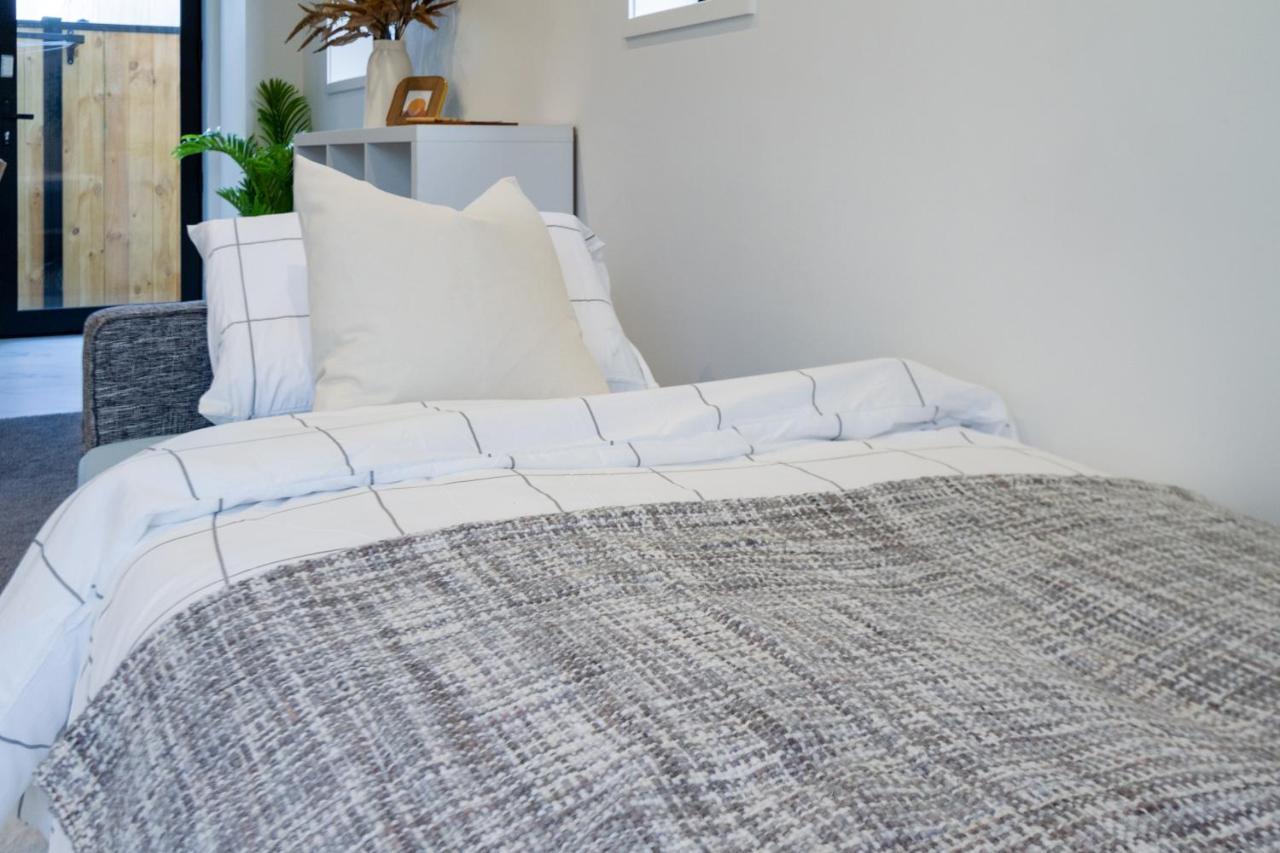 3 Bedroom 2 Bath * Christchurch
