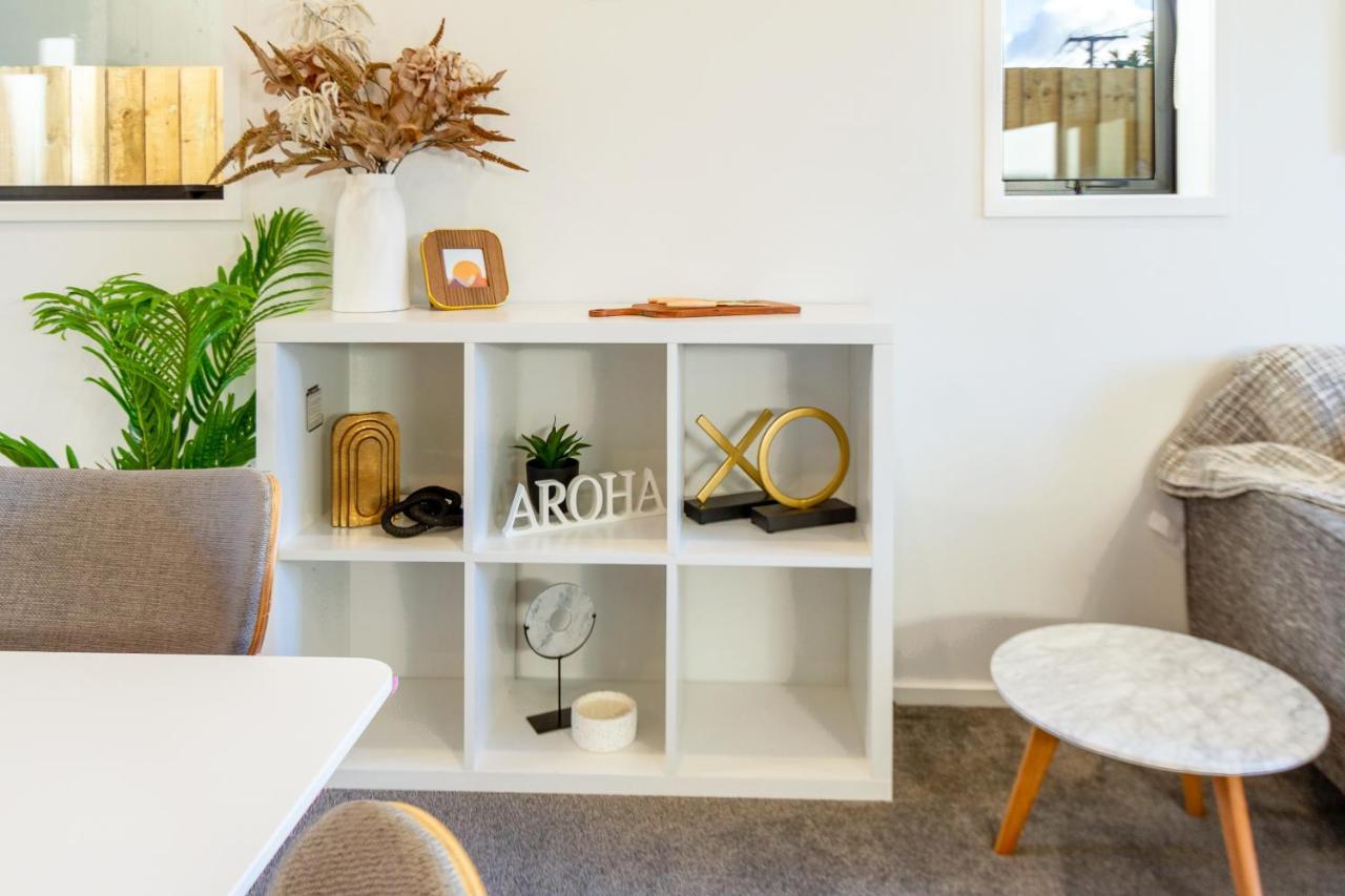 Trendy 3 Bedroom 2 Bath Residence, Apartamento *