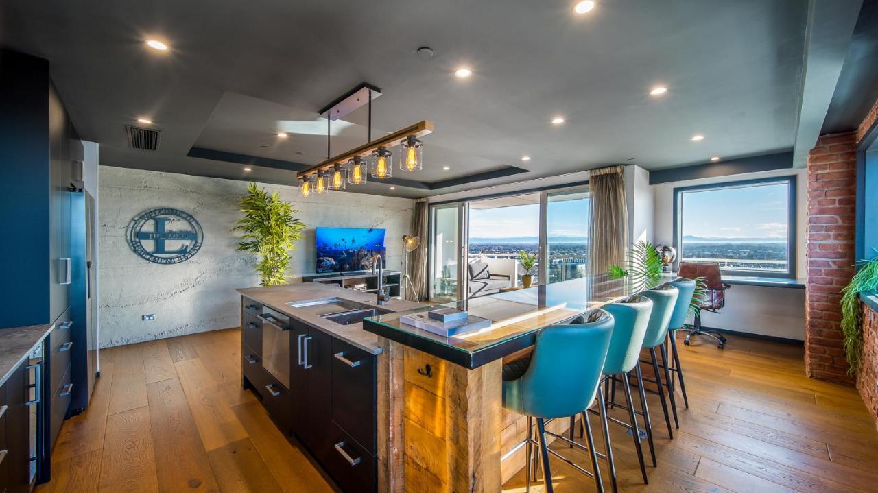 Cbd Loft Style With Free Valet Parking Apartment *