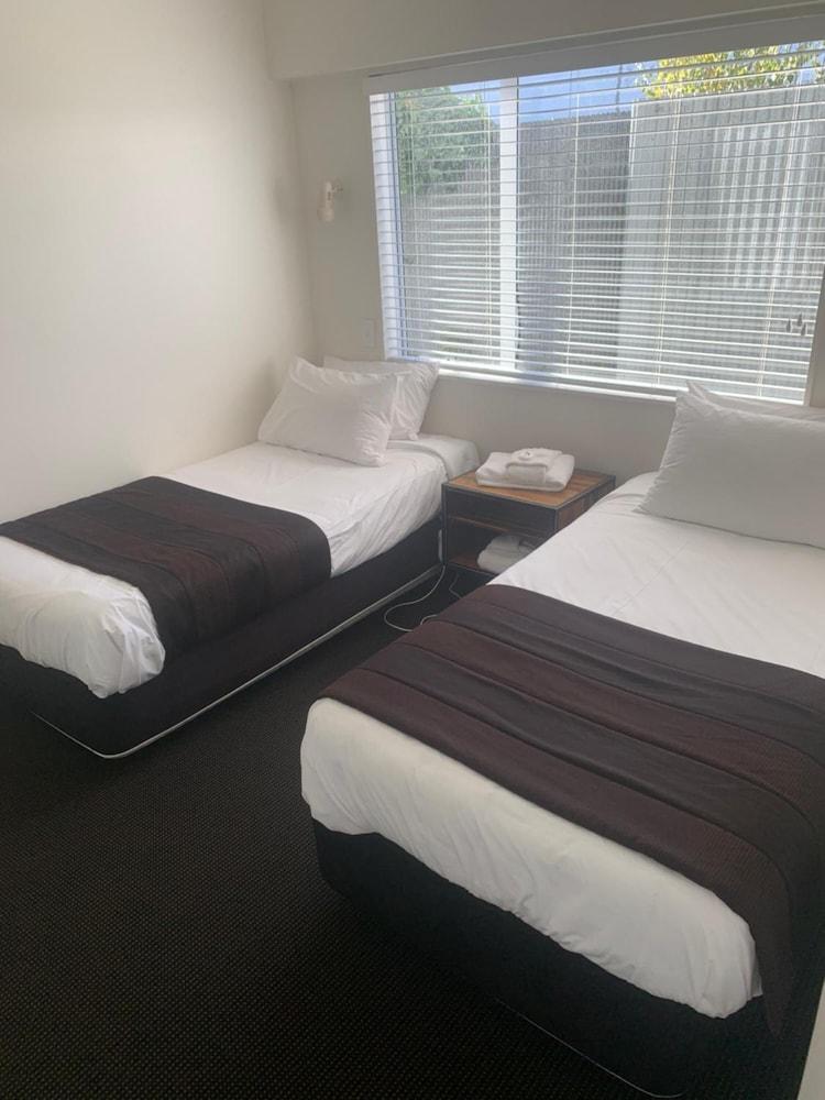 Grand Riccarton Christchurch