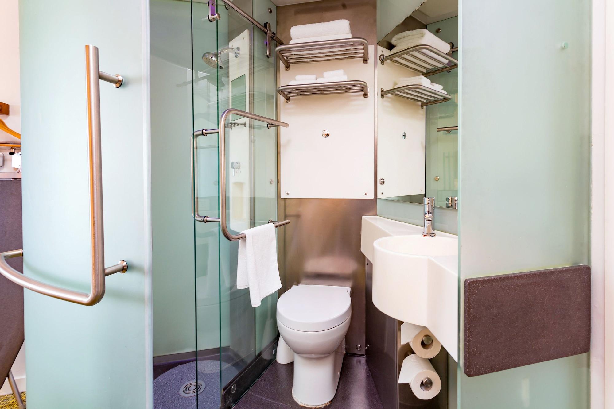 Breakfree On Cashel, An Accor 3*