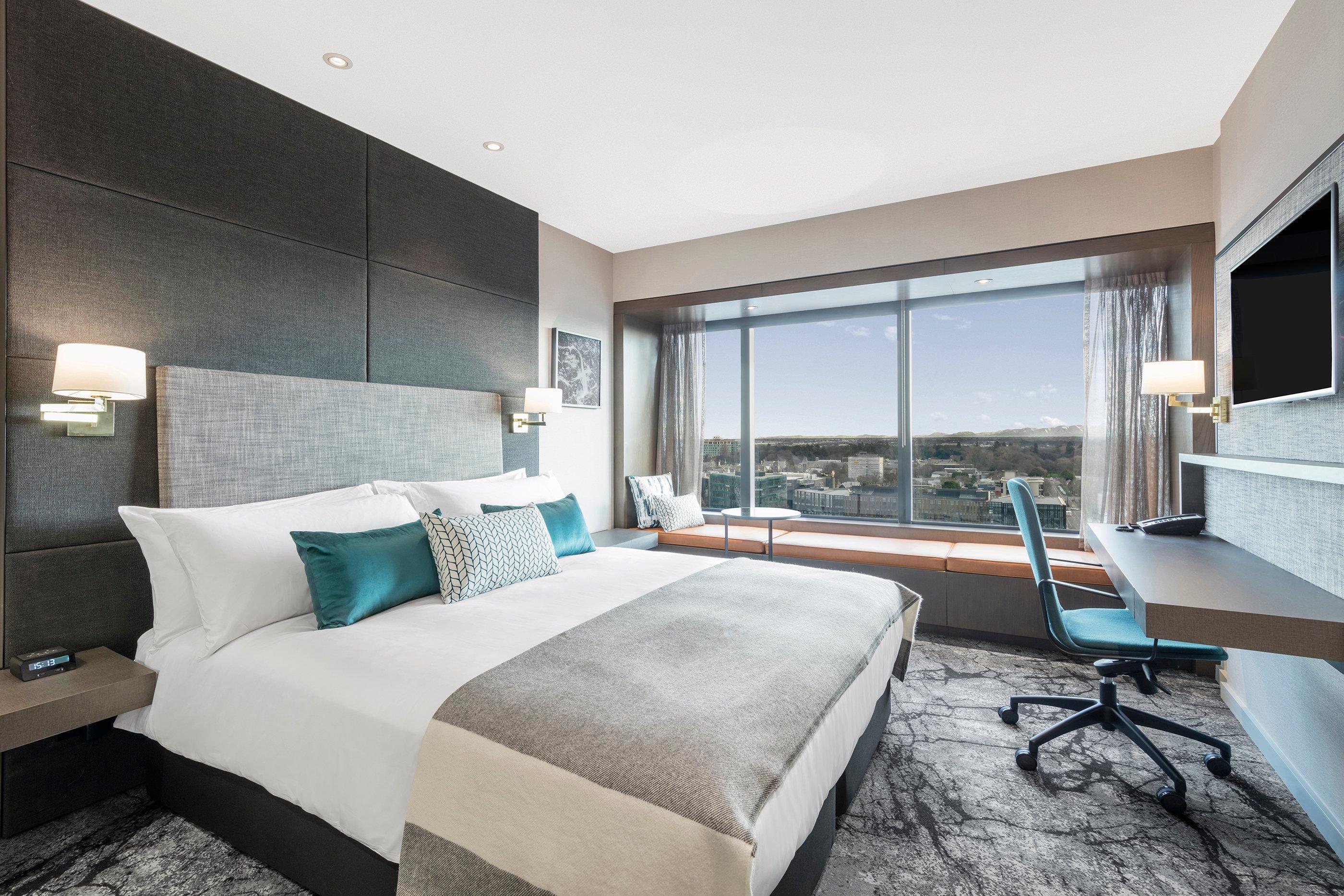 Crowne Plaza By Ihg Hotel