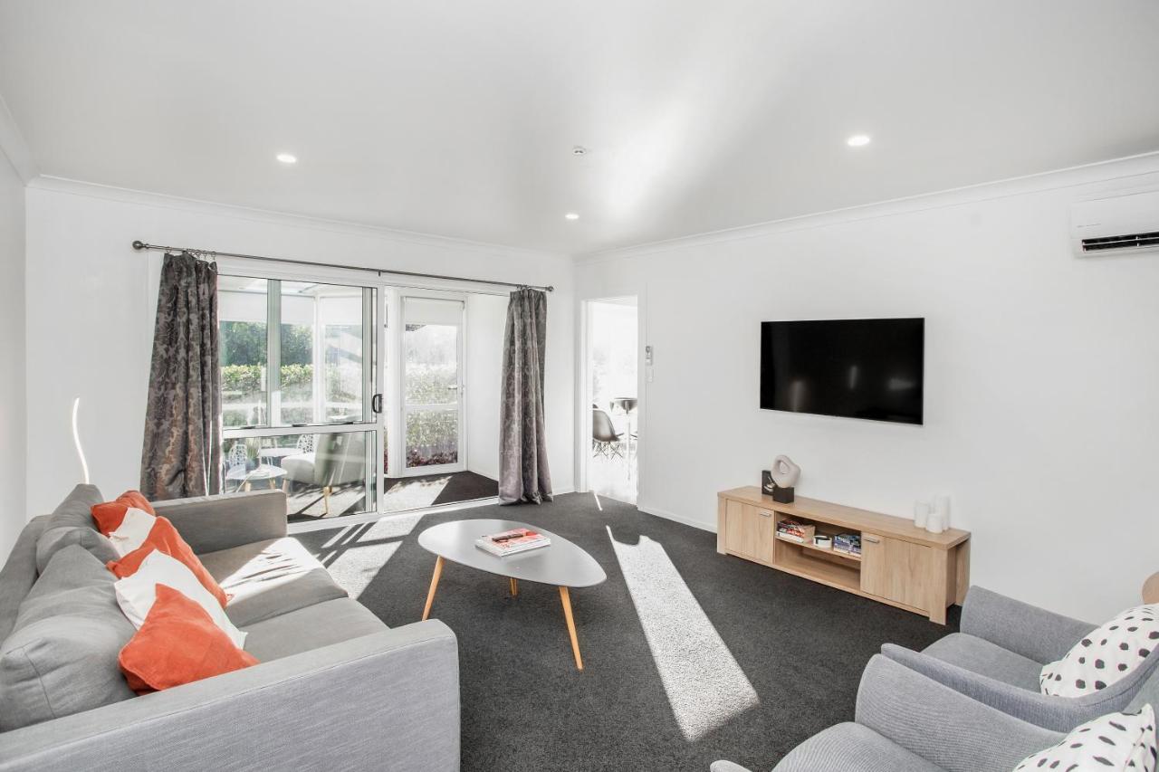 Spacious Quality Apartment, Convenient Location * Christchurch